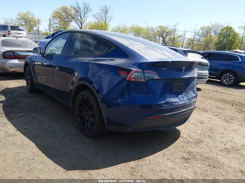 2024 Tesla Model y VIN 7SAYGDEE8RA234136 IAAI salvage auction — FRONT & REAR, Salvage (New Jersey), sold $11,300 on 2026-08-02 (photo 3)