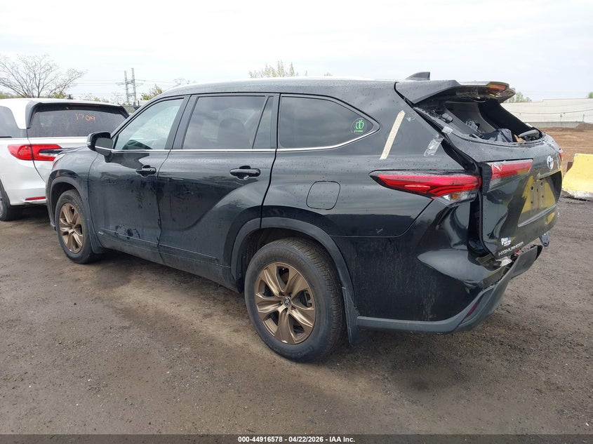 2023 Toyota Highlander VIN 5TDABRCH2PS575566 IAAI salvage auction — REAR END, Mv-907A (New York), sold $10,200 on 2026-07-21 (photo 3)