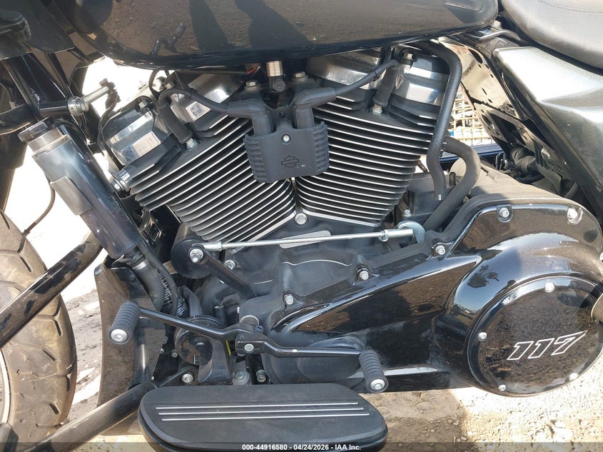 2025 Harley-davidson Road glide VIN 1HD1KH71XSB605676 IAAI salvage auction — ALL OVER, Salvage Title, sold $15,675 on 2026-07-08 (photo 9)