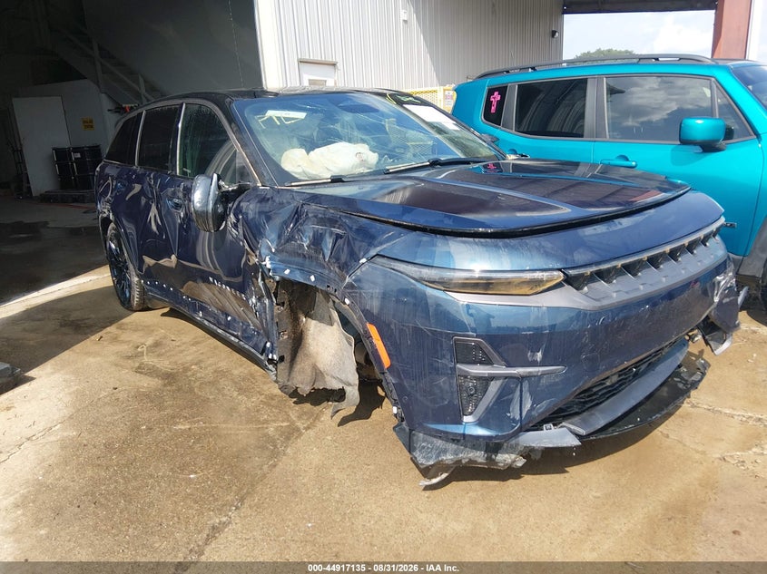 2025 Jeep Grand wagoneer VIN 3C4RJNAK6ST599316 — IAAI salvage auction photo