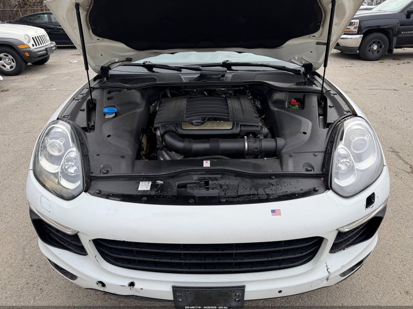 2018 Porsche Cayenne VIN WP1AA2A21JKA02261 IAAI salvage auction — Normal Wear, Clear (Indiana), sold $12,750 on 2026-05-29 (photo 9)