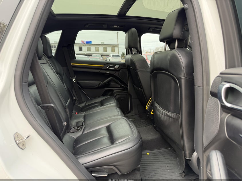 2018 Porsche Cayenne VIN WP1AA2A21JKA02261 IAAI salvage auction — Normal Wear, Clear (Indiana), sold $12,750 on 2026-05-29 (photo 7)