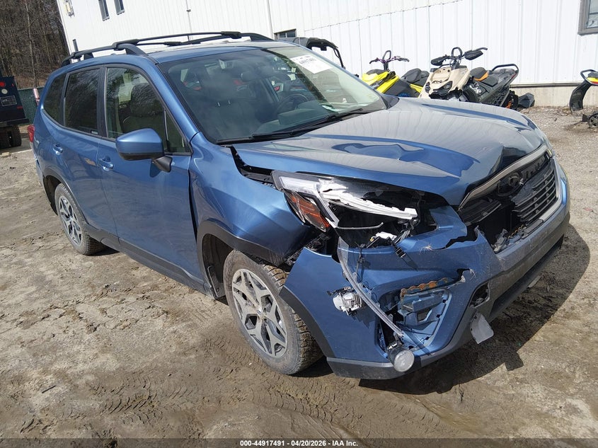 2021 Subaru Forester VIN JF2SKAFC5MH427824 — IAAI salvage auction photo