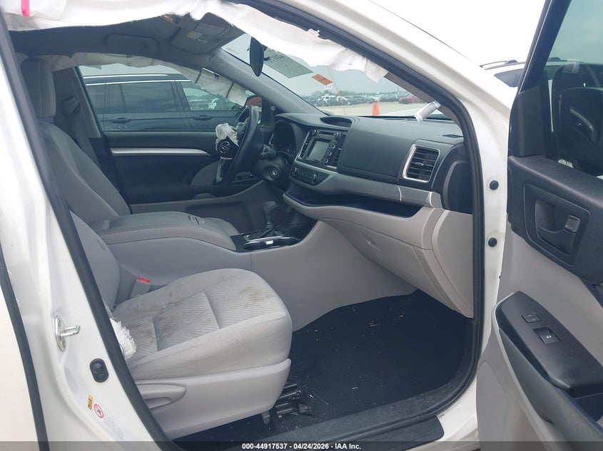 2019 Toyota Highlander VIN 5TDZZRFH9KS299146 IAAI salvage auction — RIGHT SIDE, Salvage (Texas), sold $3,750 on 2026-07-29 (photo 5)