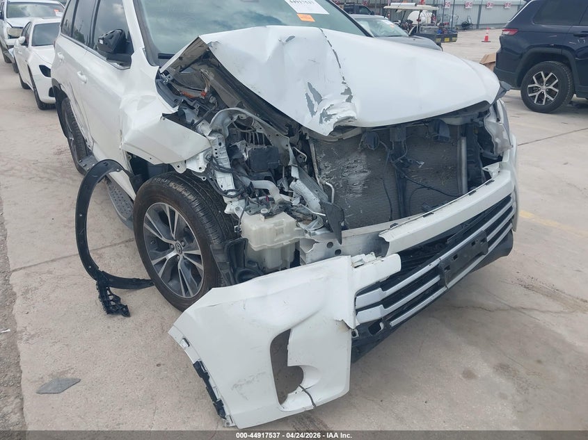 2019 Toyota Highlander VIN 5TDZZRFH9KS299146 IAAI salvage auction — RIGHT SIDE, Salvage (Texas), sold $3,750 on 2026-07-29 (photo 6)