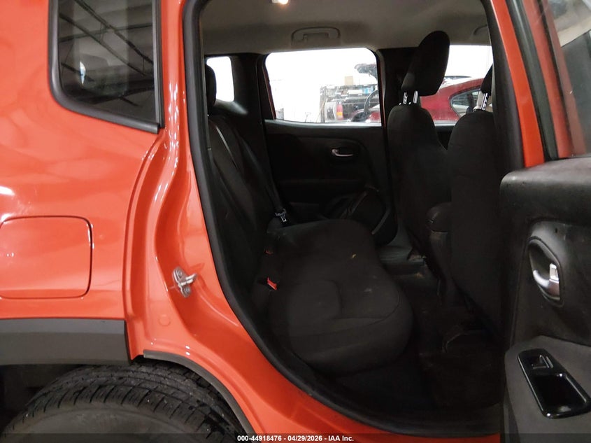 2020 Jeep Renegade VIN ZACNJBAB8LPL97516 IAAI salvage auction — HAIL, Salvage Title, sold $2,575 on 2026-07-28 (photo 8)