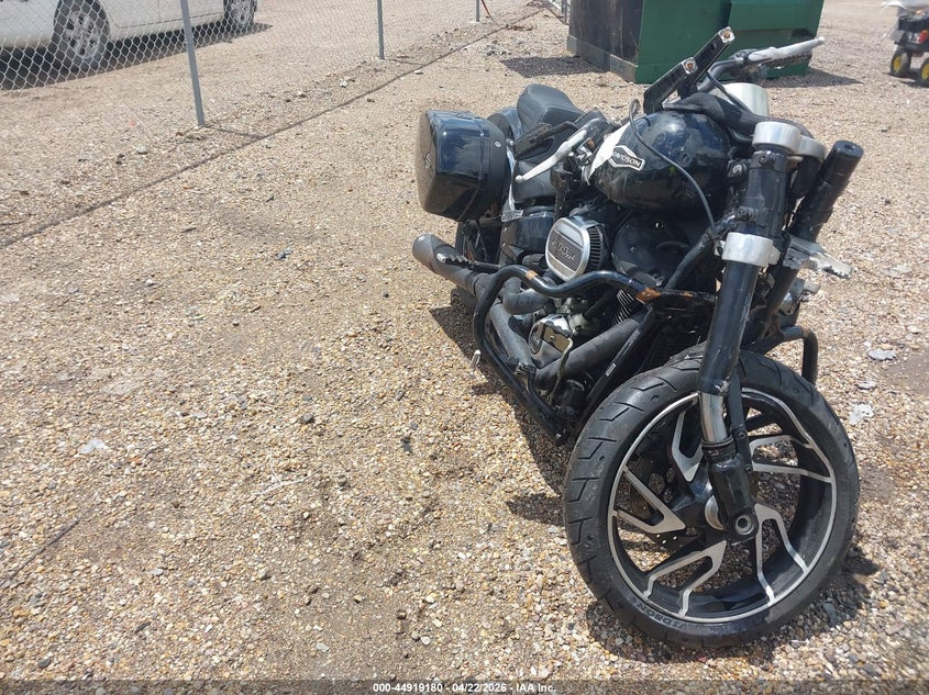 2019 Harley-davidson Sport glide VIN 1HD1YMJ29KB072440 — IAAI salvage auction photo