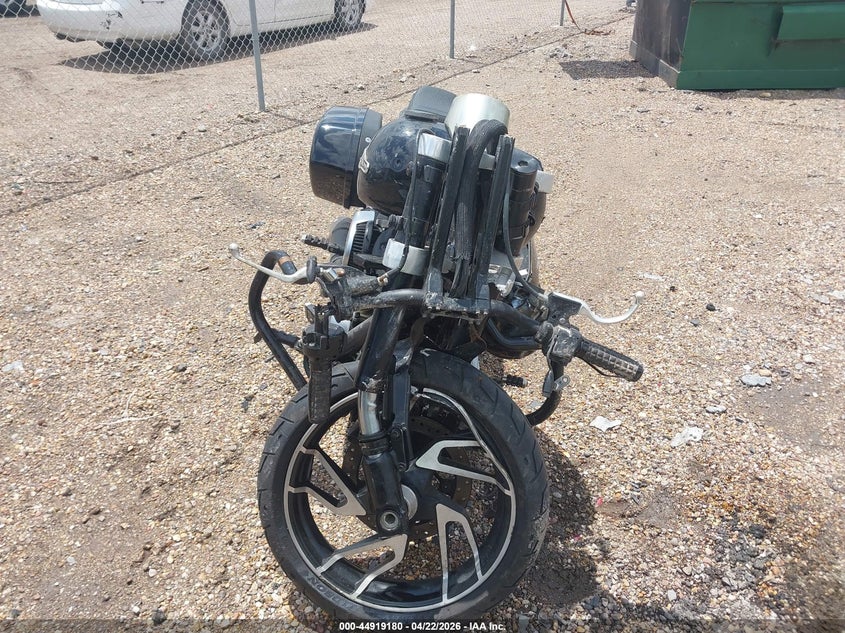2019 Harley-davidson Sport glide VIN 1HD1YMJ29KB072440 IAAI salvage auction — FRONT END, Salvage (Texas), sold $1,325 on 2026-07-07 (photo 5)
