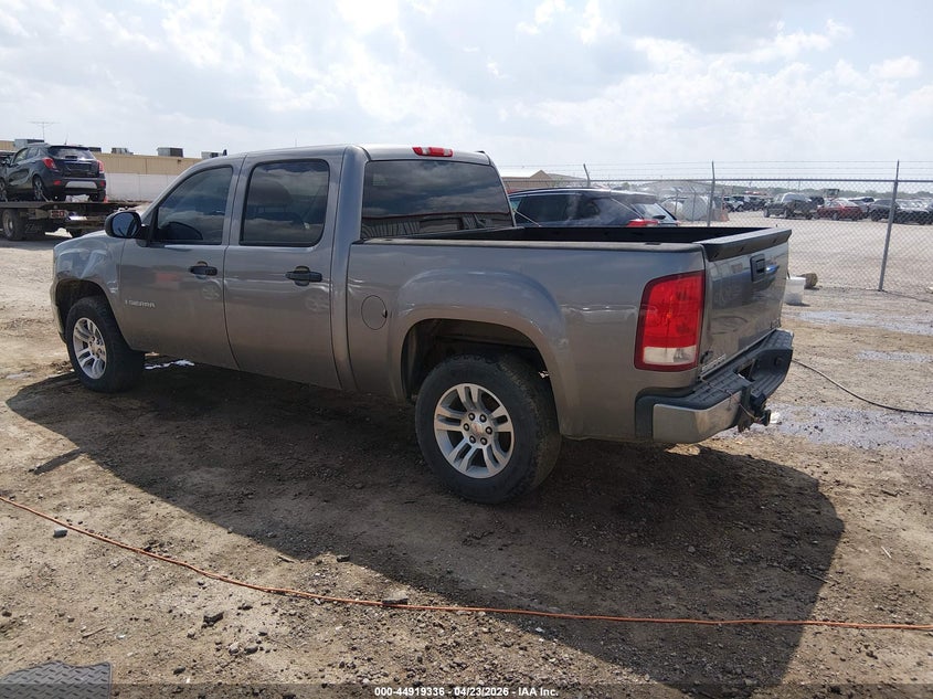 2007 Gmc SIERRA VIN 3GTEC13C87G550500 IAAI salvage auction — RIGHT SIDE, Salvage (Kansas), sold $725 on 2026-08-01 (photo 3)