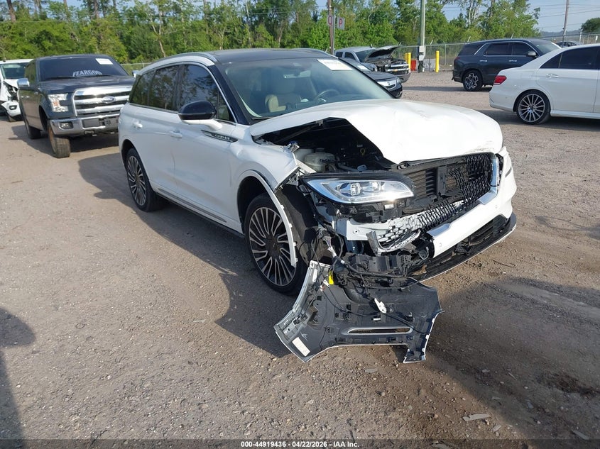 2022 Lincoln Corsair VIN 5LMCJ2DH5NUL11633 IAAI salvage auction — FRONT END, Salvage Title, sold $2,850 on 2026-07-11 (photo 1)