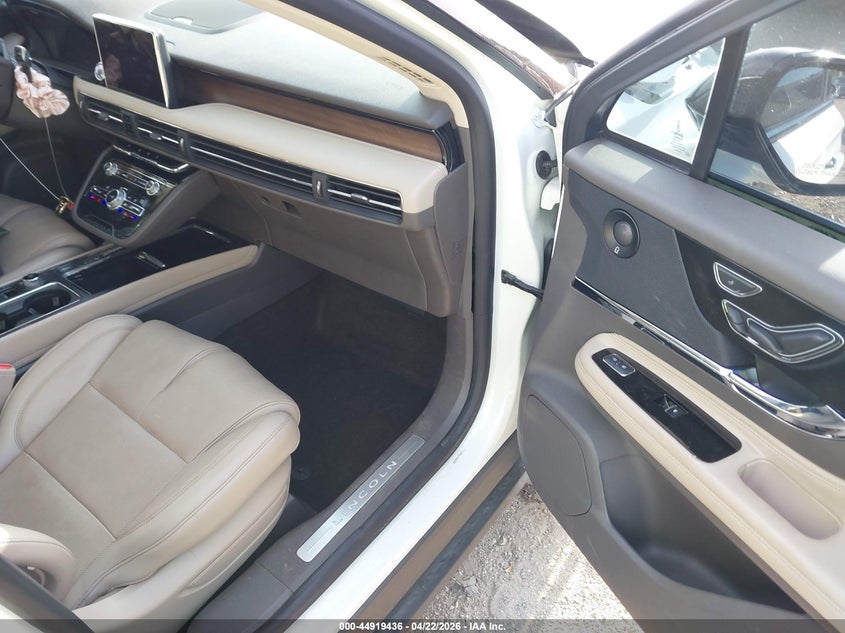 2022 Lincoln Corsair VIN 5LMCJ2DH5NUL11633 IAAI salvage auction — FRONT END, Salvage Title, sold $2,850 on 2026-07-11 (photo 5)