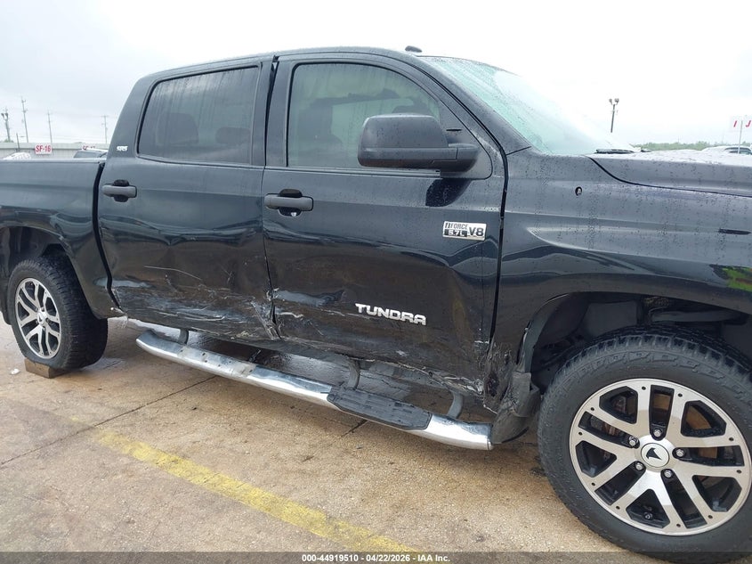 2017 Toyota Tundra VIN 5TFDW5F17HX583909 IAAI salvage auction — SIDE, Original (Texas), sold $9,800 on 2026-07-13 (photo 6)