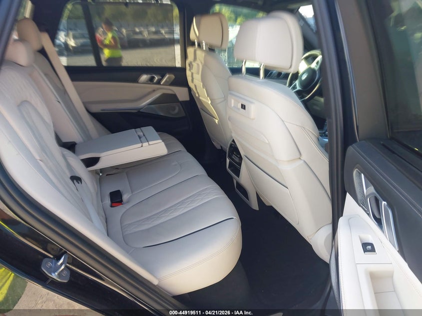 2020 BMW X5 VIN 5UXCR6C09LLL74772 IAAI salvage auction — STORM DAMAGE, Salvage Title, sold $28,550 on 2026-07-16 (photo 8)