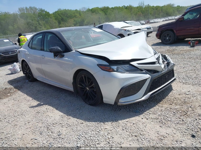 2022 Toyota Camry VIN 4T1KZ1AK1NU069277 — IAAI salvage auction photo