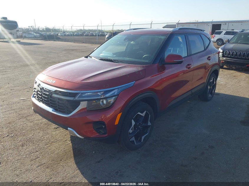 2025 Kia Seltos VIN KNDEUCAA3S7730191 IAAI salvage auction — HAIL, Regular (South Dakota), sold $7,950 on 2026-07-14 (photo 2)