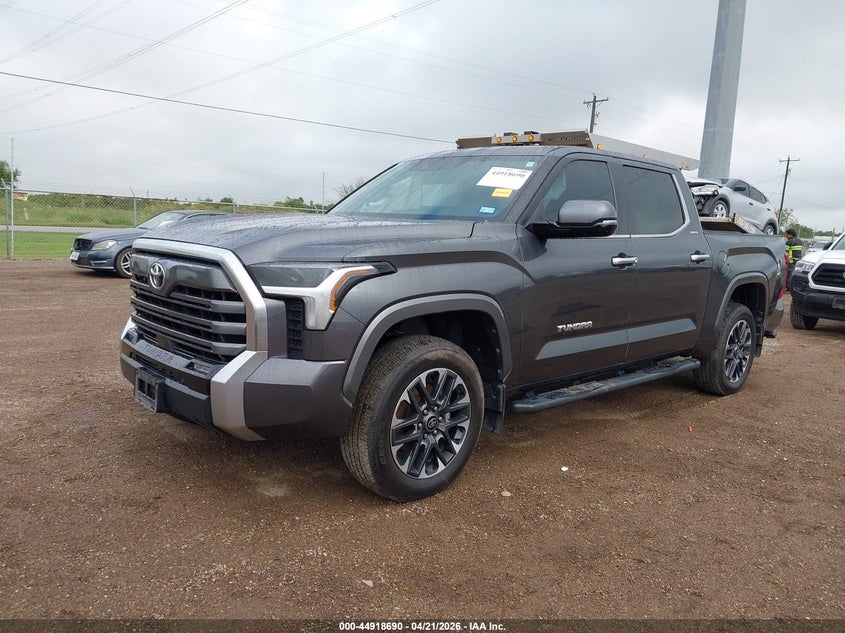 2025 Toyota Tundra VIN 5TFJA5DB8SX281257 IAAI salvage auction — RIGHT SIDE, Salvage (Texas), sold $11,100 on 2026-07-30 (photo 2)