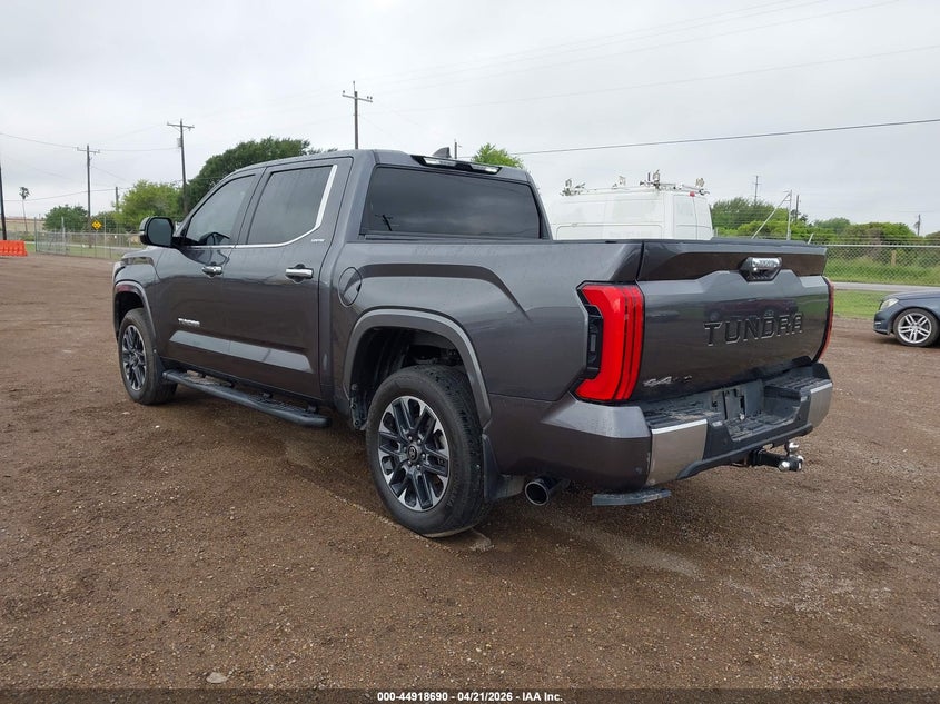 2025 Toyota Tundra VIN 5TFJA5DB8SX281257 IAAI salvage auction — RIGHT SIDE, Salvage (Texas), sold $11,100 on 2026-07-30 (photo 3)