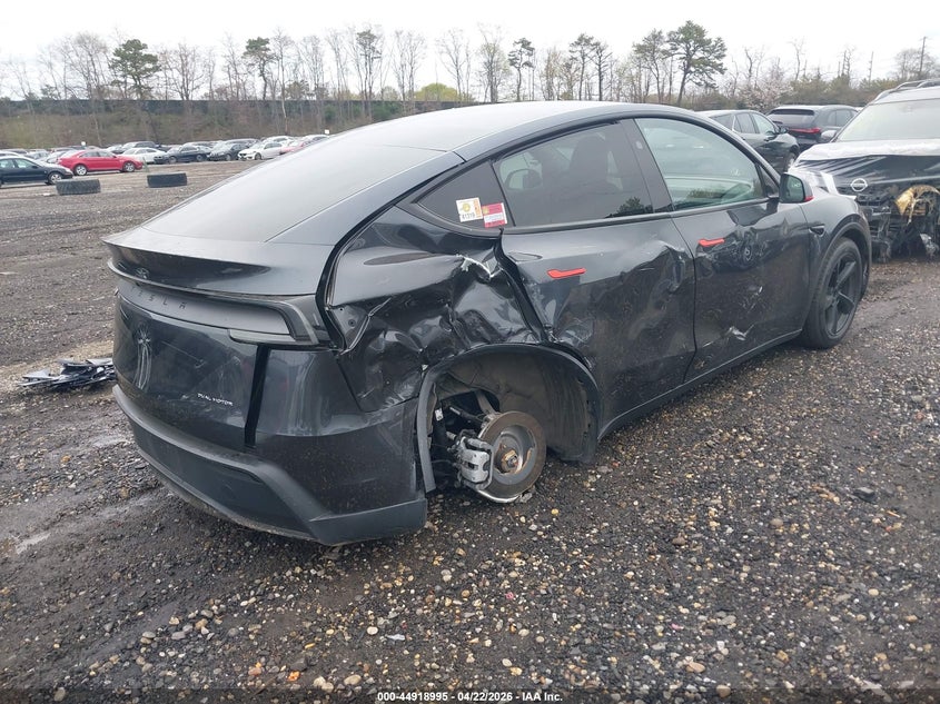 2026 Tesla Model y VIN 7SAYGDEE3TA386686 IAAI salvage auction — RIGHT SIDE, Mv-907A (New York), sold $15,450 on 2026-07-23 (photo 4)