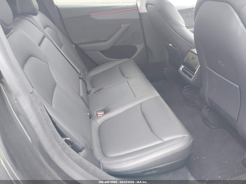 2026 Tesla Model y VIN 7SAYGDEE3TA386686 IAAI salvage auction — RIGHT SIDE, Mv-907A (New York), sold $15,450 on 2026-07-23 (photo 8)