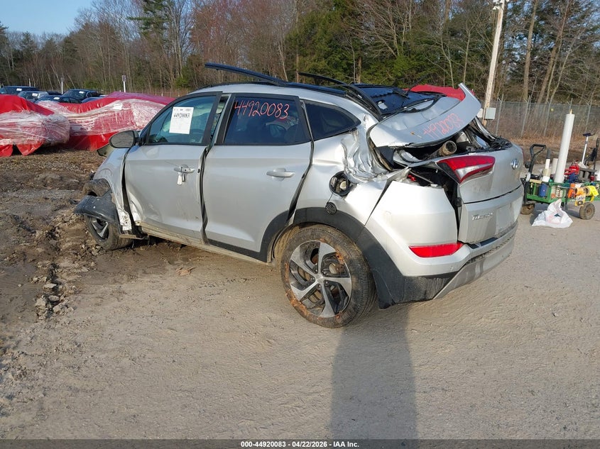 2017 Hyundai Tucson VIN KM8J3CA25HU570038 IAAI salvage auction — ROLLOVER, Salvage (Maine), sold $275 on 2026-07-27 (photo 3)