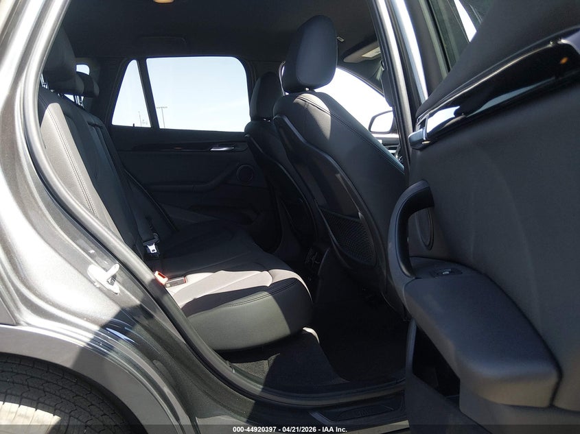2019 BMW X1 VIN WBXHU7C57K3H46332 IAAI salvage auction — RIGHT FRONT, Salvage Title, sold $2,050 on 2026-07-24 (photo 8)