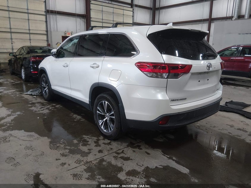 2019 Toyota Highlander VIN 5TDBZRFH5KS742443 IAAI salvage auction — FRONT END, Salvage (Idaho), sold $4,250 on 2026-07-10 (photo 3)