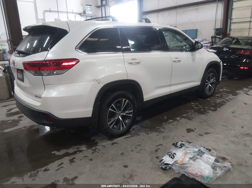 2019 Toyota Highlander VIN 5TDBZRFH5KS742443 IAAI salvage auction — FRONT END, Salvage (Idaho), sold $4,250 on 2026-07-10 (photo 4)