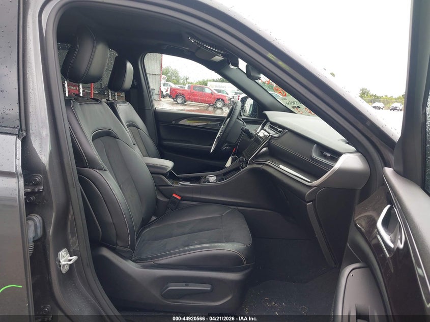 2023 Jeep Grand cherokee VIN 1C4RJKAG7P8752110 IAAI salvage auction — FRONT & REAR, Salvage Title, sold $8,850 on 2026-07-30 (photo 5)