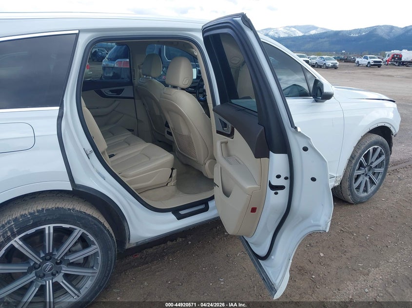 2018 Audi Q7 VIN WA1LHAF72JD006807 IAAI salvage auction — FRONT END, Wait Title, sold $8,050 on 2026-07-15 (photo 8)