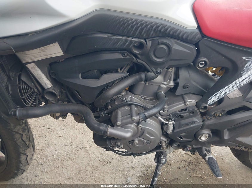 2024 Ducati Monster VIN ZDMMAMDT9RB009649 IAAI salvage auction — THEFT, Salvage (California), sold $3,300 on 2026-07-07 (photo 9)