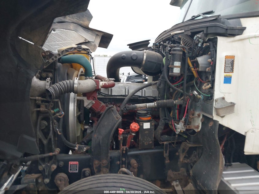 2016 Mack 600 rd600 VIN 1M1AN07Y5GM024749 IAAI salvage auction — ROLLOVER, Salvage (North Carolina), sold $7,300 on 2026-08-12 (photo 9)