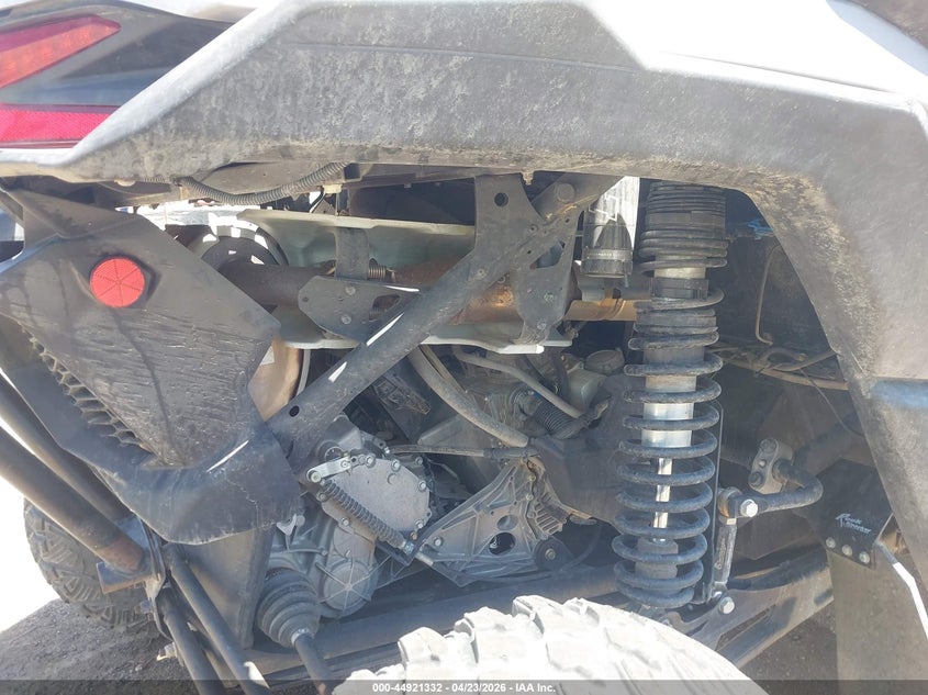 2018 Can-am/ brp Maverick VIN 3JBVDAW27JK000065 IAAI salvage auction — ROLLOVER, Salvage (California), sold $7,950 on 2026-07-28 (photo 8)