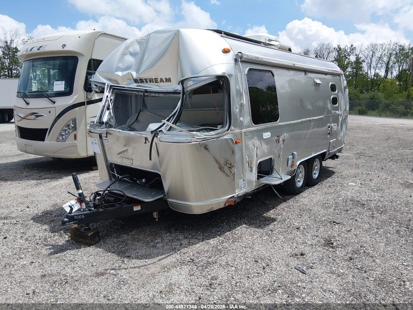 2025 Airstream Other VIN 1STK9AG28SJ574291 IAAI salvage auction — FRONT END, Salvage (Kentucky), sold $9,150 on 2026-07-08 (photo 2)