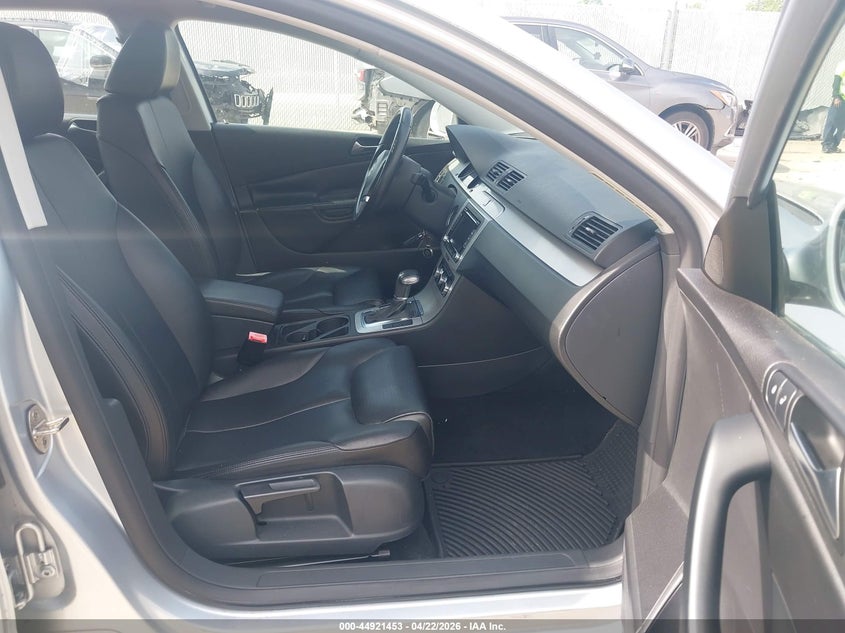 2010 Volkswagen Passat VIN WVWJK7AN7AE135479 IAAI salvage auction — NORMAL WEAR, Original (Texas), sold $225 on 2026-08-08 (photo 5)