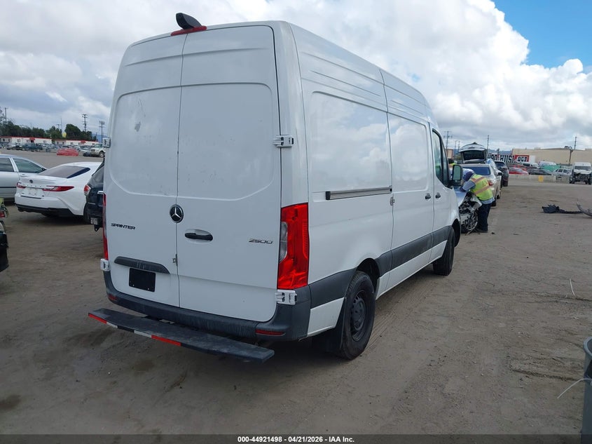 2025 Mercedes-benz Sprinter VIN W1Y4NBHY8ST202686 IAAI salvage auction — FRONT END, Salvage (California), sold $22,450 on 2026-07-22 (photo 4)