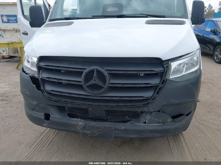 2025 Mercedes-benz Sprinter VIN W1Y4NBHY8ST202686 IAAI salvage auction — FRONT END, Salvage (California), sold $22,450 on 2026-07-22 (photo 6)