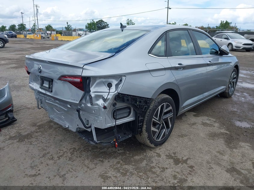 2024 Volkswagen Jetta VIN 3VWGM7BU7RM060019 IAAI salvage auction — REAR END, Salvage Title, sold $10,250 on 2026-07-23 (photo 4)