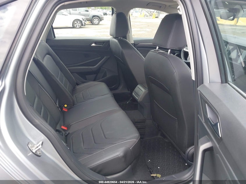 2024 Volkswagen Jetta VIN 3VWGM7BU7RM060019 IAAI salvage auction — REAR END, Salvage Title, sold $10,250 on 2026-07-23 (photo 8)