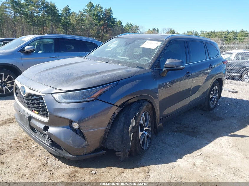 2021 Toyota Highlander VIN 5TDHBRCH0MS067204 IAAI salvage auction — LEFT FRONT, Salvage Title, sold $16,150 on 2026-07-17 (photo 2)