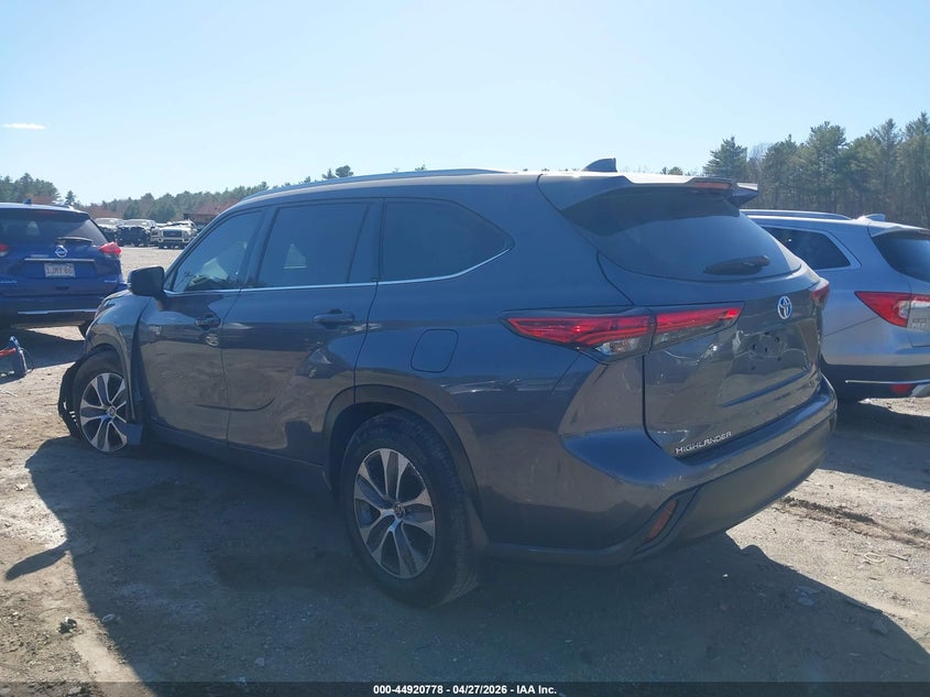 2021 Toyota Highlander VIN 5TDHBRCH0MS067204 IAAI salvage auction — LEFT FRONT, Salvage Title, sold $16,150 on 2026-07-17 (photo 3)