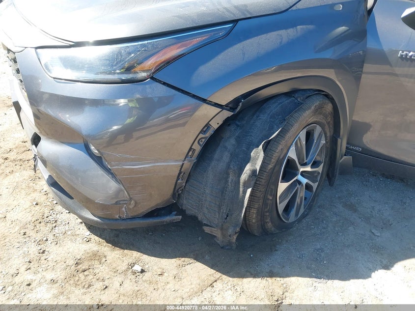 2021 Toyota Highlander VIN 5TDHBRCH0MS067204 IAAI salvage auction — LEFT FRONT, Salvage Title, sold $16,150 on 2026-07-17 (photo 6)