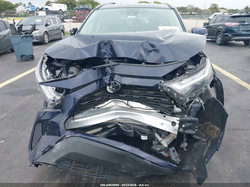 2025 Toyota Rav 4 VIN JTMRWRFV2SD315035 IAAI salvage auction — FRONT END, Certificate Of Destruction (Florida), sold $5,300 on 2026-07-30 (photo 6)