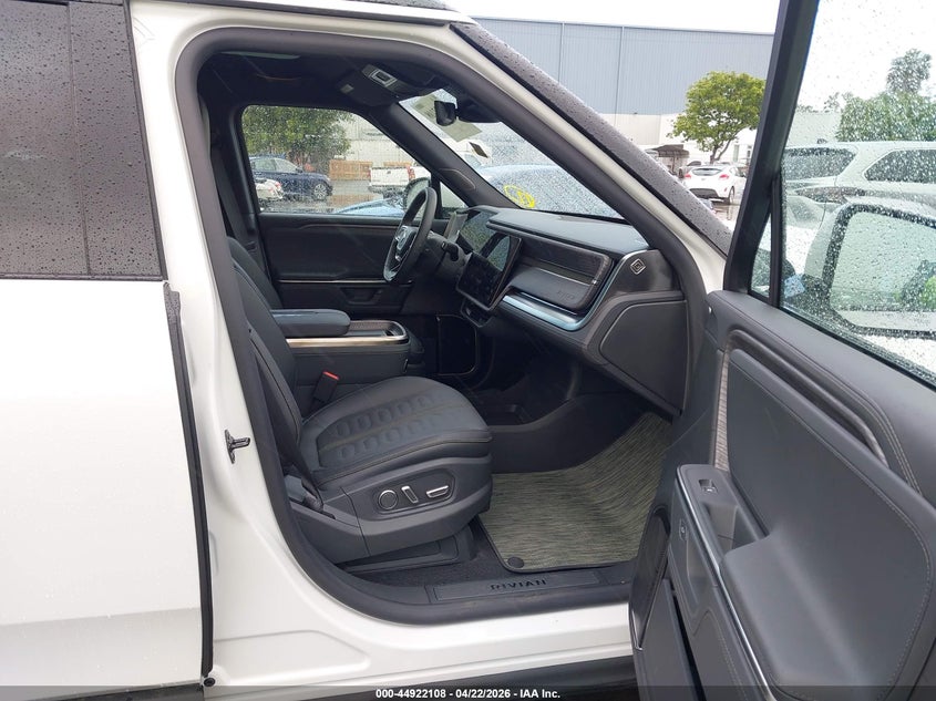 2026 Rivian R1s VIN 7PDSGCBA1TN085796 IAAI salvage auction — FRONT END, Salvage (California), sold $27,850 on 2026-08-10 (photo 5)