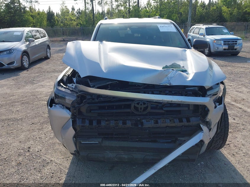 2025 Toyota 4runner VIN JTEVA5BR7S5050102 IAAI salvage auction — FRONT END, Wait Title, sold $19,400 on 2026-07-14 (photo 6)