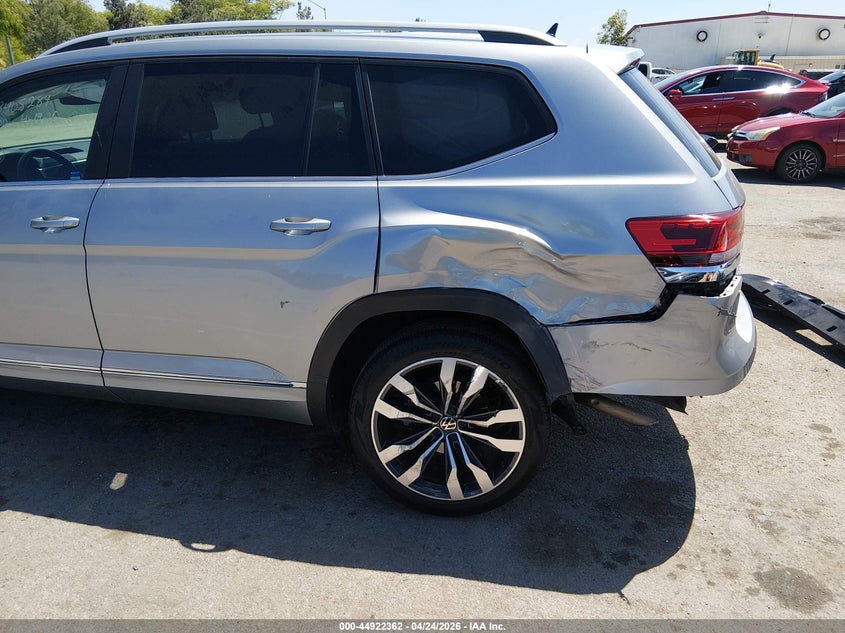 2021 Volkswagen Atlas VIN 1V2SR2CA2MC572785 IAAI salvage auction — REAR END, Salvage Title, sold $8,000 on 2026-07-10 (photo 6)