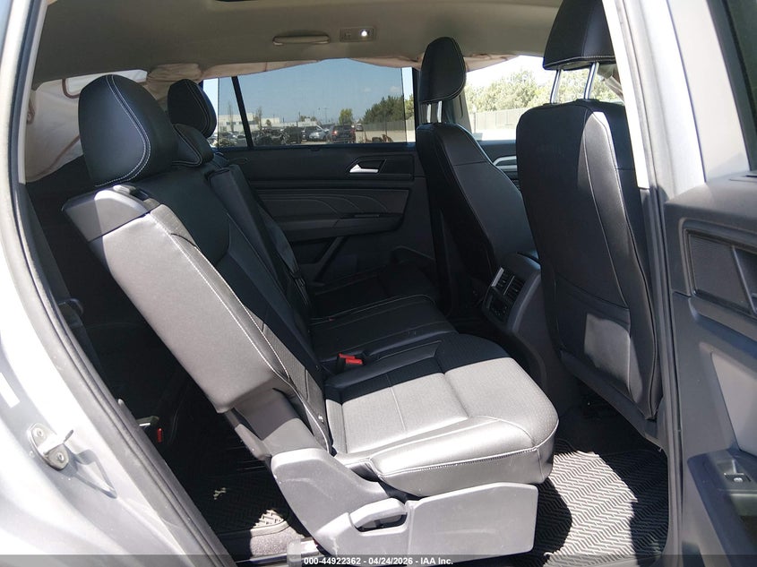 2021 Volkswagen Atlas VIN 1V2SR2CA2MC572785 IAAI salvage auction — REAR END, Salvage Title, sold $8,000 on 2026-07-10 (photo 8)