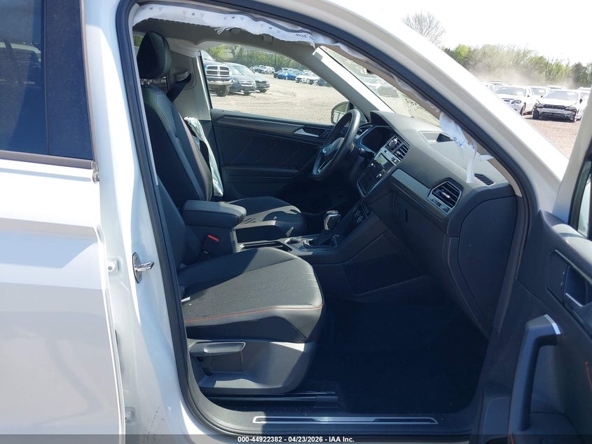 2024 Volkswagen Tiguan VIN 3VVAB7AX2RM216642 IAAI salvage auction — FRONT END, Salvage (New Jersey), sold $8,400 on 2026-07-28 (photo 5)