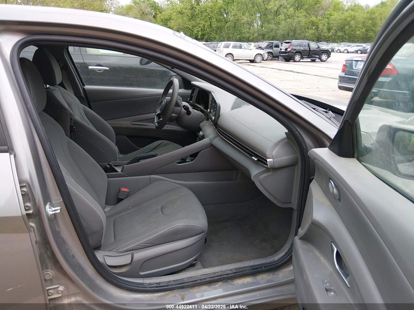 2022 Hyundai Elantra VIN KMHLM4AG1NU357428 IAAI salvage auction — FRONT END, Salvage (Kentucky), sold $1,600 on 2026-07-22 (photo 5)