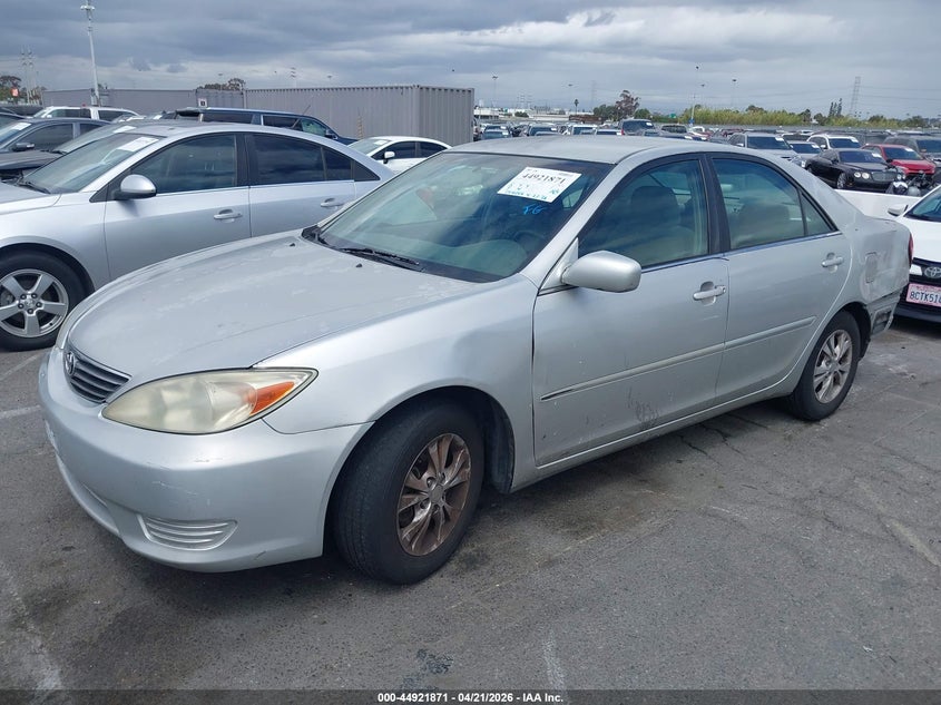 2005 Toyota Camry VIN 4T1BF30K95U602630 IAAI salvage auction — NORMAL WEAR, Salvage (Idaho), sold $575 on 2026-07-09 (photo 2)