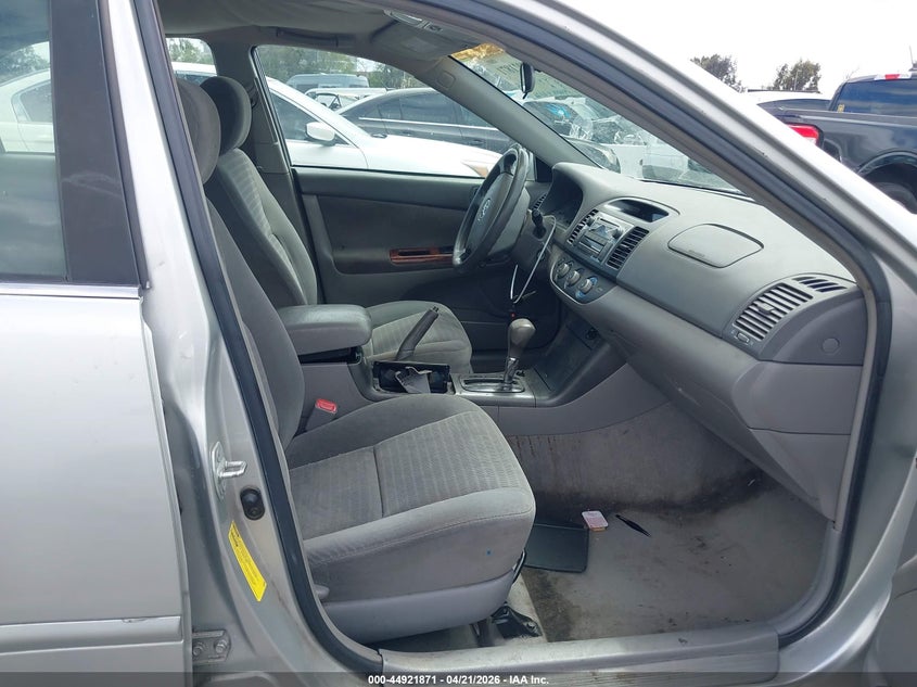 2005 Toyota Camry VIN 4T1BF30K95U602630 IAAI salvage auction — NORMAL WEAR, Salvage (Idaho), sold $575 on 2026-07-09 (photo 5)